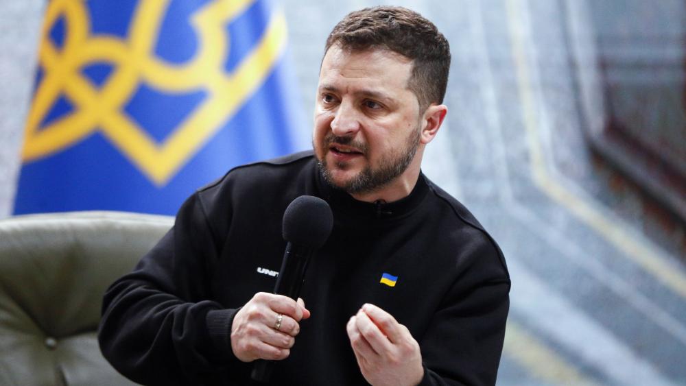 Zelensky vlerëson planin e paqes nga Kina, por e paralajmëron kundër furnizimit të Rusisë me armë