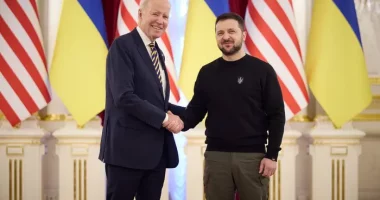 Zelensky poston foto me Biden: Vizita juaj është një shenjë e mbështetjes për ukrainasit