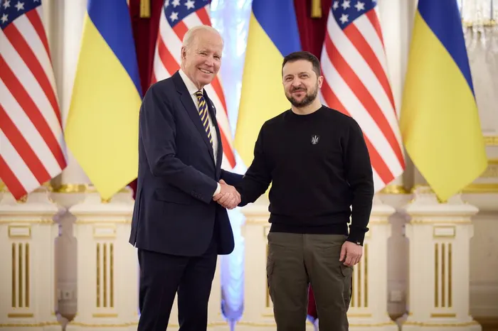 Zelensky poston foto me Biden: Vizita juaj është një shenjë e mbështetjes për ukrainasit