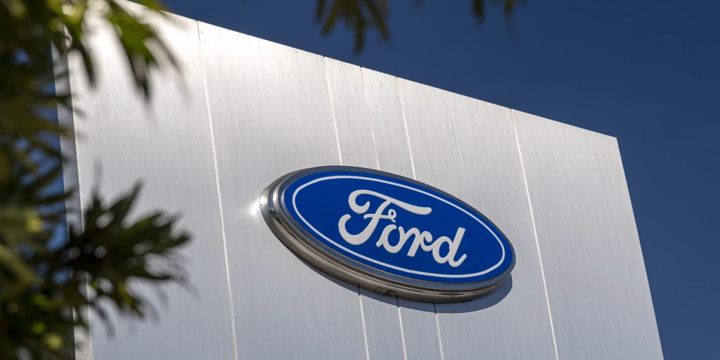 “Ford” do të shkurtojë rreth 4 mijë vende pune në Evropë