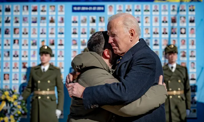 Pas vizitës së papritur, Joe Biden largohet nga Ukraina