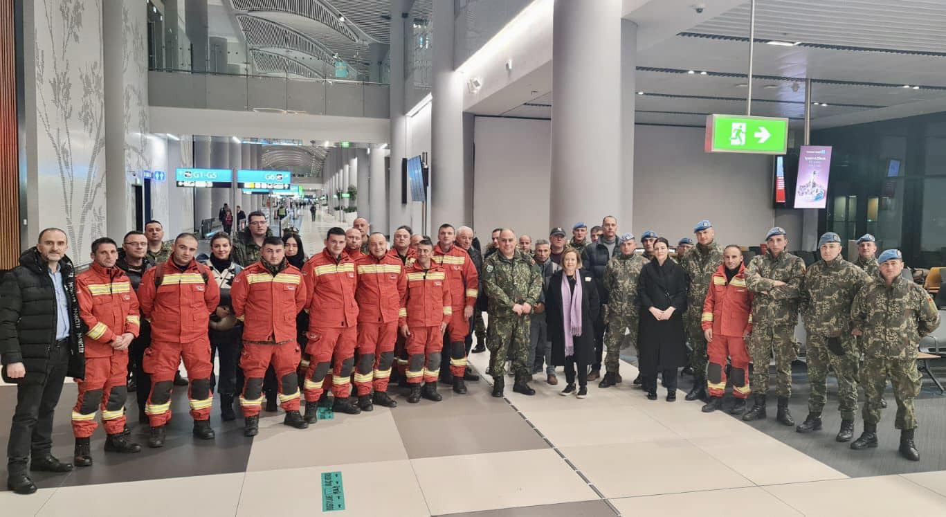 Vendi në kaos pas tërmetit, mbërrin në Turqi skuadra shqiptare e kërkim-shpëtimit