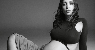 Këngëtarja me origjinë shqiptare, Eleni Foureria bëhet nënë për herë të parë