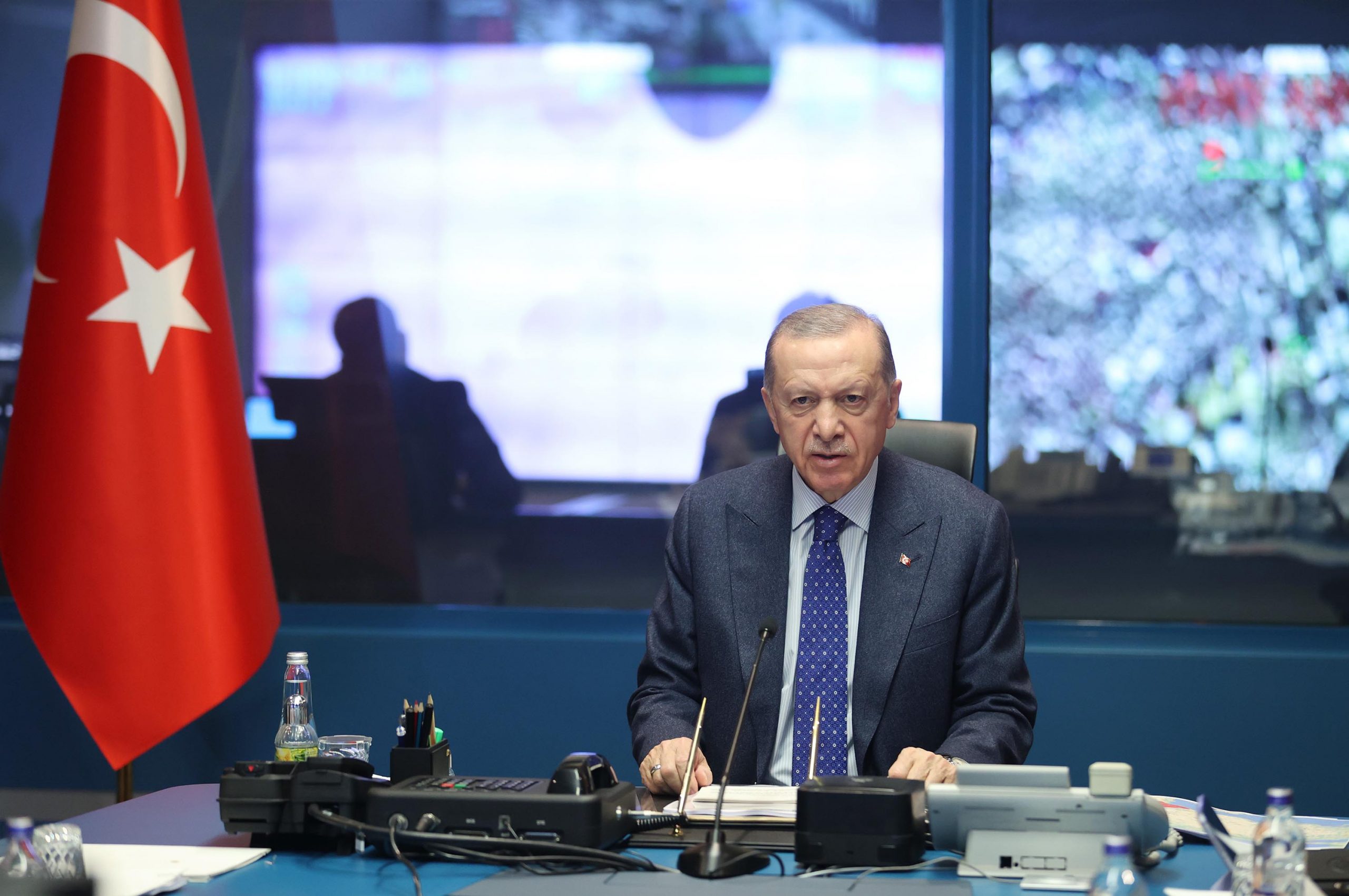 Erdogan: Hotelet në Antalia do të përdoren për të strehuar të mbijetuarit nga tërmeti