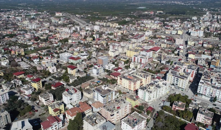 Tërmeti në Turqi/ Erzin, qyteti i vetëm në provicën më të prekur ku nuk u raportua asnjë i vdekur