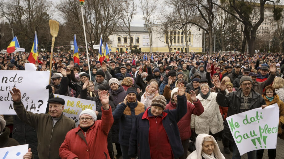 Protesta në Moldavi, mbështetësit pro-rusë dalin në rrugë kundër qeverisë së re