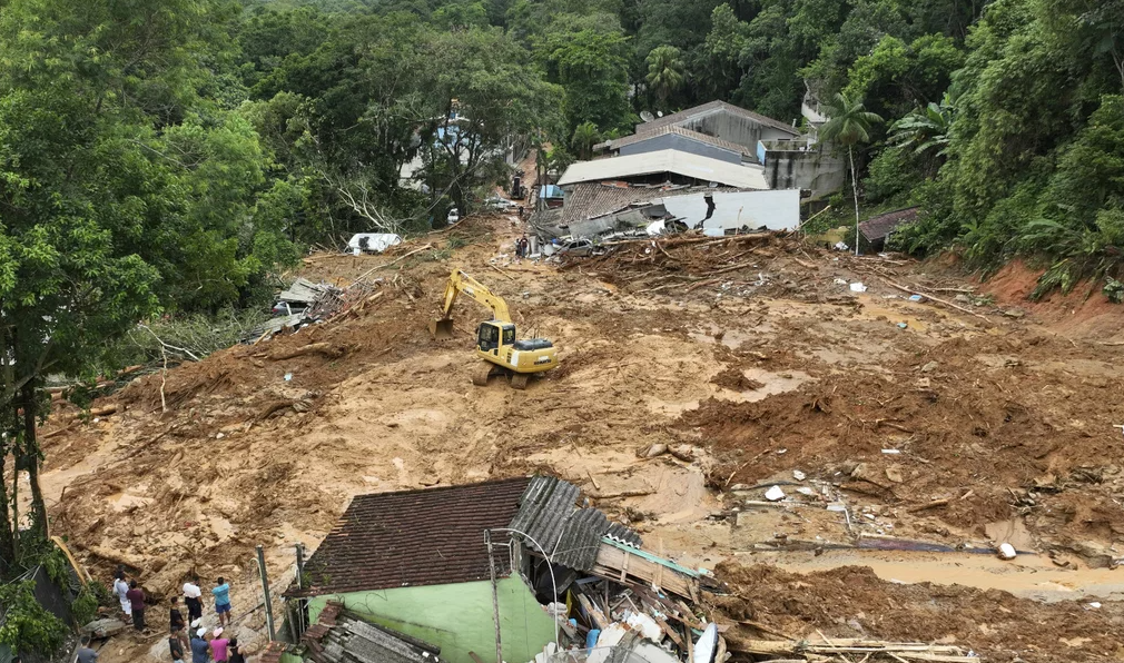 Të paktën 40 të vdekur nga përmbytjet në Brazil