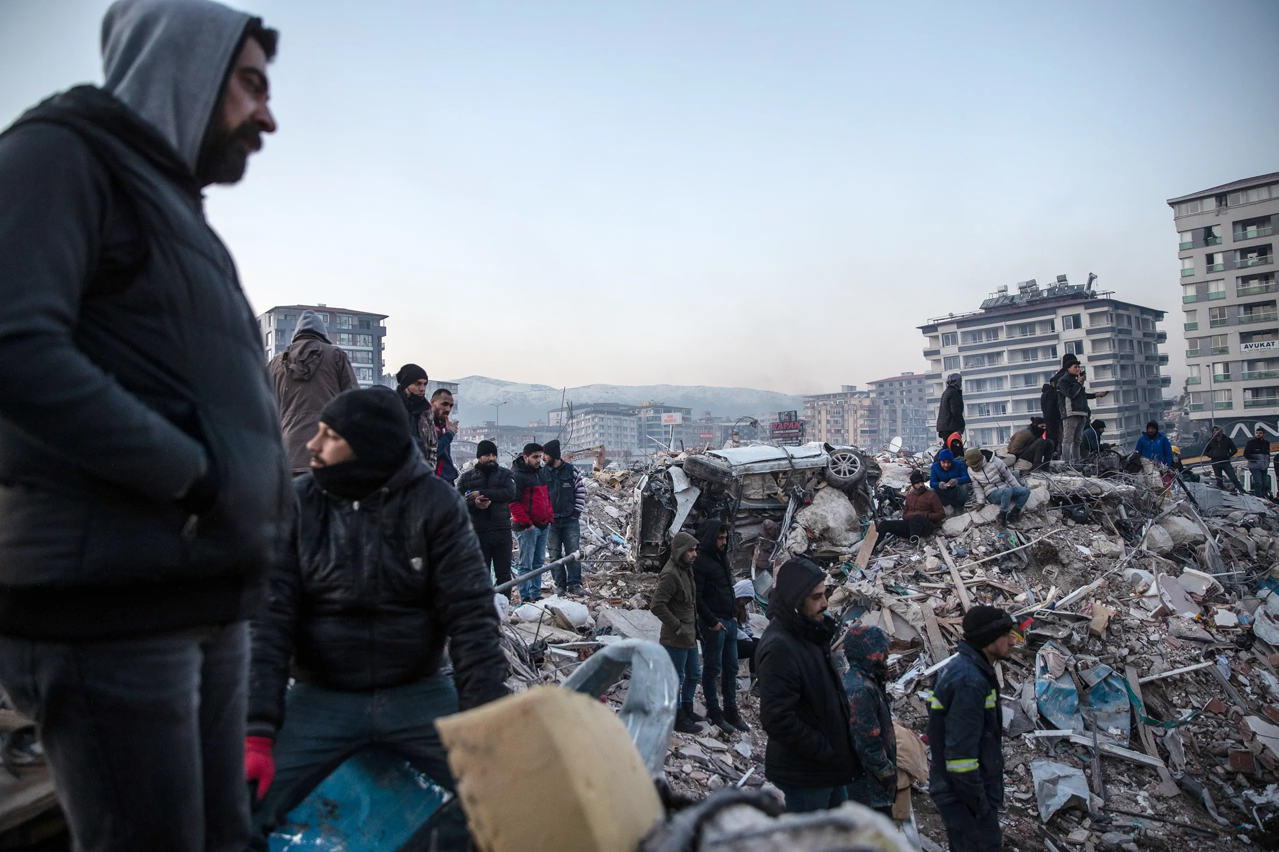 Rëndohet bilanci, shkon mbi 24 mijë numri i të vdekurve në Turqi dhe Siri