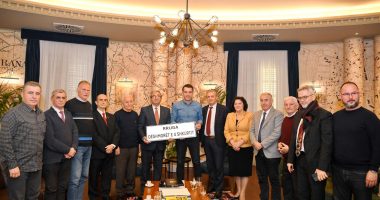 79 vjet nga masakra, një segment rruge emërtohet “Dëshmorët e 4 Shkurtit”, Veliaj: I rikthejmë dinjitetin rrugëve të Tiranës