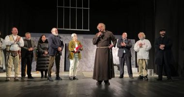 Aktori Bujar Asqeriu vlerësohet me titullin “Qytetar Nderi” i Vlorës