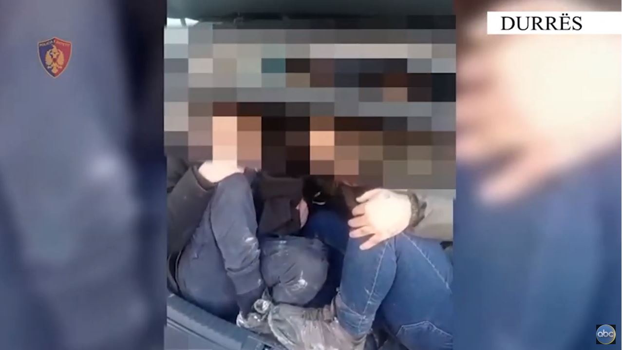 Transportonte emigrantë të paligjshëm drejt BE, arrestohet 35 vjeçari në Durrës