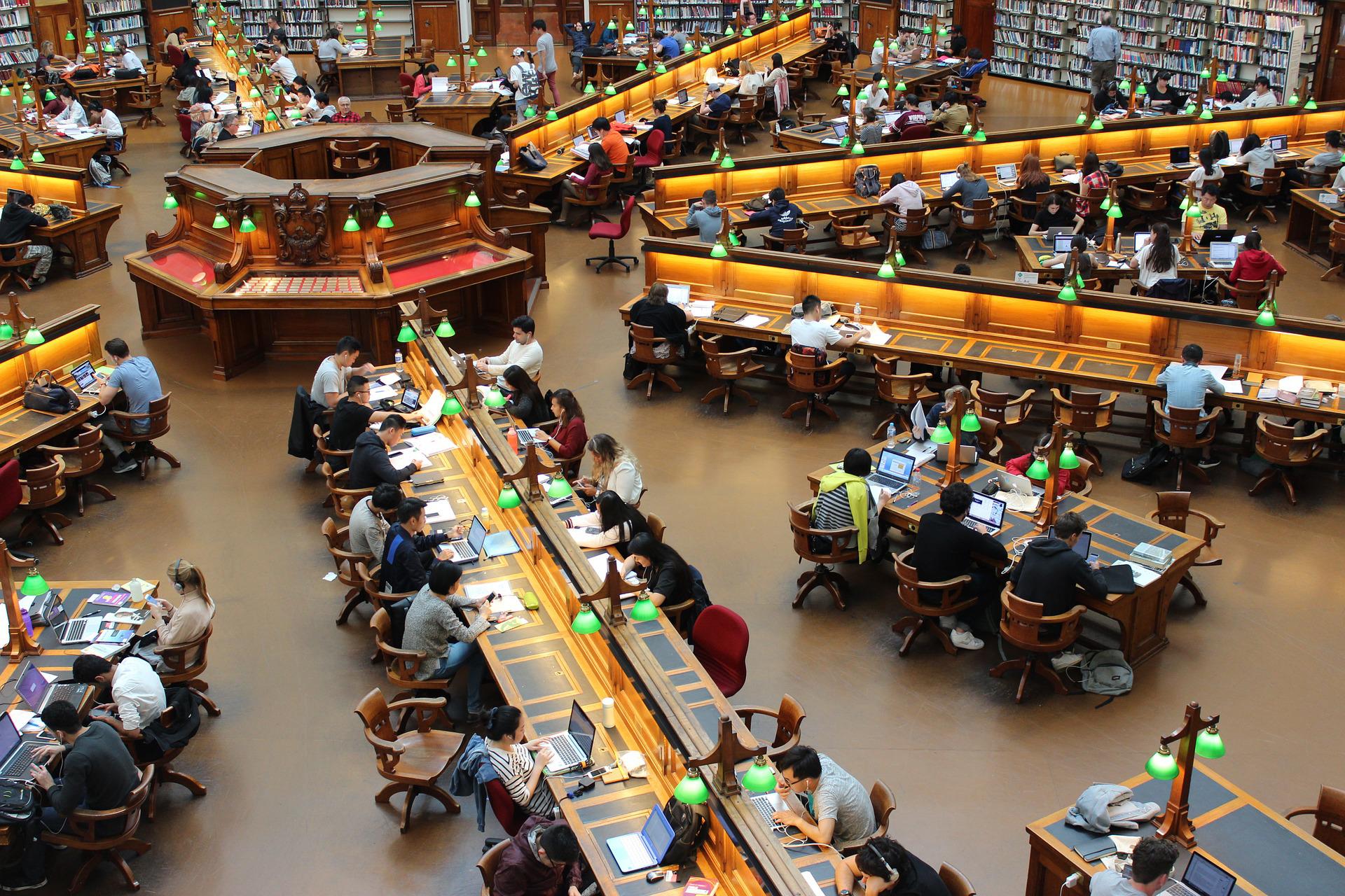 Universitetet zvicerane tejmbushen me studentë të huaj