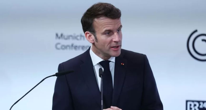 Macron: E drejta e abortit do të përfshihet në Kushtetutë