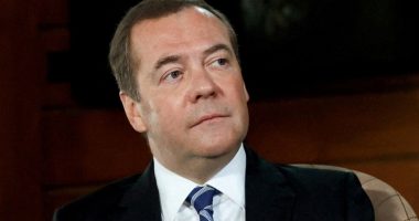 Medvedev: Rusia duhet të rrisë prodhimin e tankeve