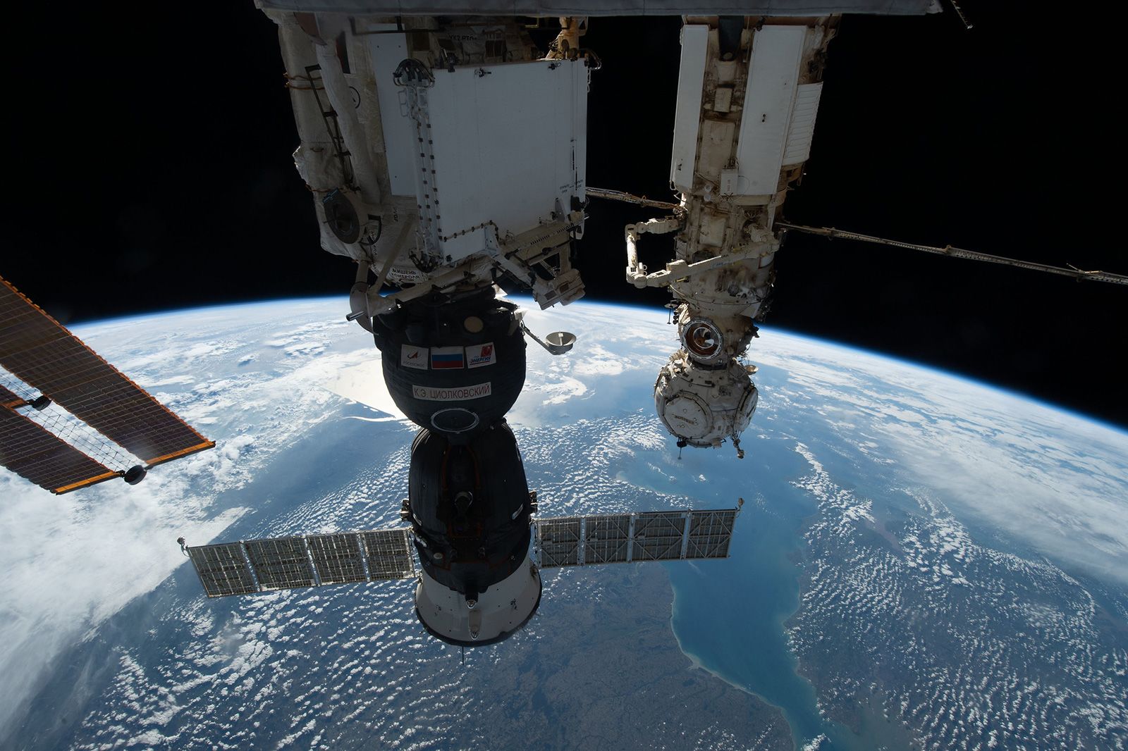 Astronautët bllokohen në hapësirë, NASA dërgon një kapsulë t’i shpëtojë