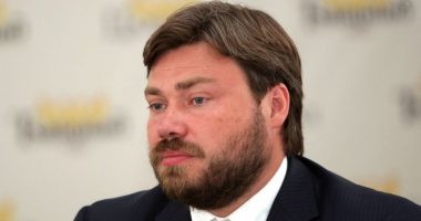 Oligarku rus akuzon SHBA-në për vjedhje të aseteve