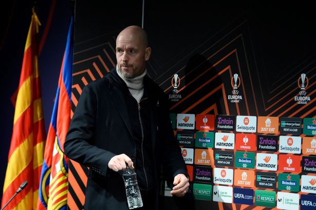 Ten Hag besonte se United mund të fitonte, por akuzon gjyqtarin për favorizim të Barcelonës