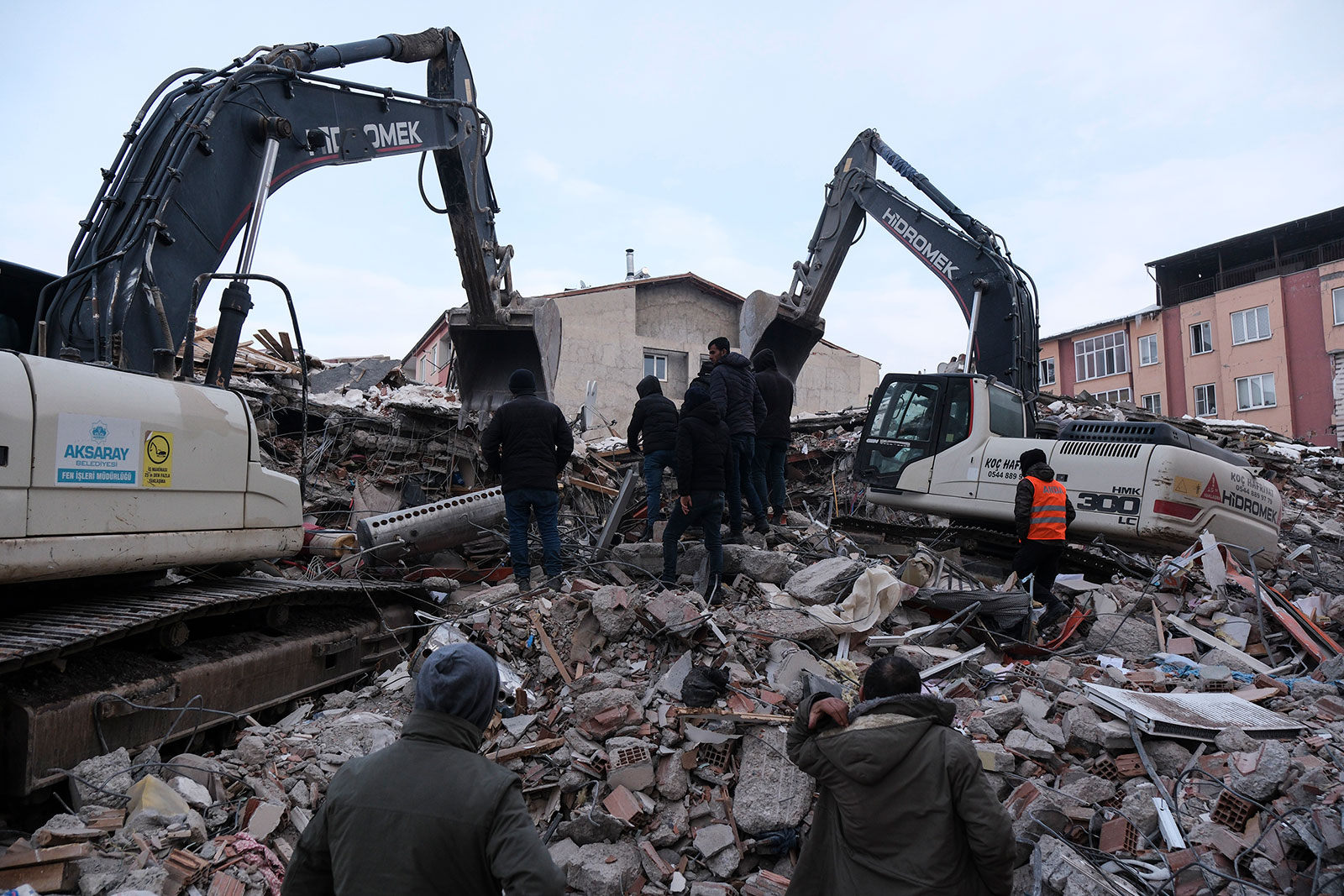 Inxhinierët turq: Amnistia për ndërtuesit, fajtor për numrin e lartë të vdekjeve nga tërmeti