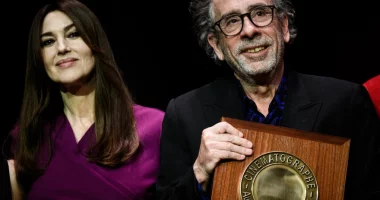 Monica Bellucci pas shumë kohësh gjen dashurinë në krahët e Tim Burton