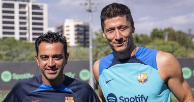 Lewandowski i pakënaqur, Xavi: E kuptoj, por unë mendoj për ekipin