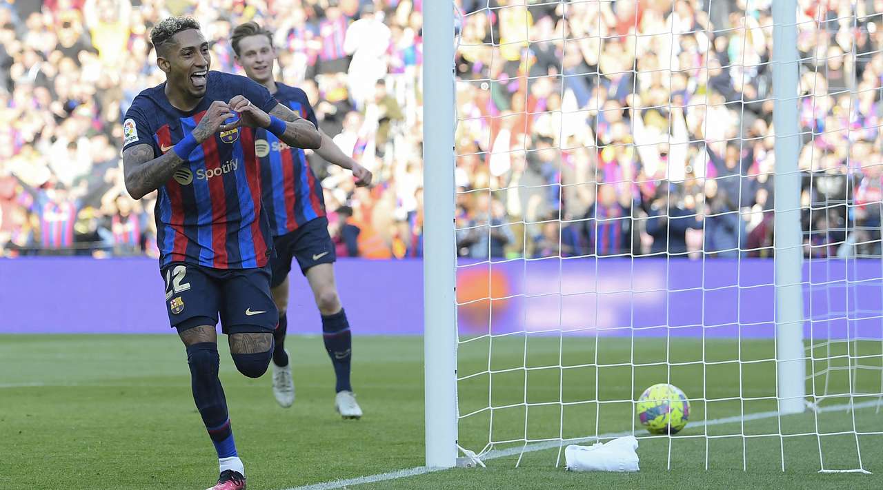 Barcelona triumfon me 10 lojtarë kundër Valencias, +10 nga Reali