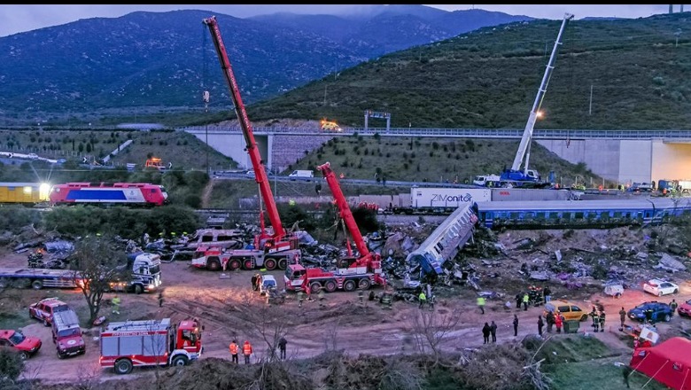 Tragjedia e trenave në Greqi, arrestohet një tjetër punonjës