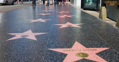 Zbulohet sa kushton të marrësh një yll në “Walk of Fame”, kjo është shifra që paguajnë të famshmit