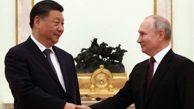 Xi Jinping mbërrin në Kremlin për raundin e dytë të bisedimeve me Putinin