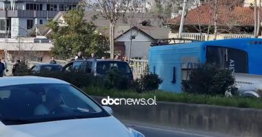VIDEO/ Dalin pamjet nga aksidenti në Rrugën e Elbasanit, shoferi humbi kontrollin e autobusit të Krrabës