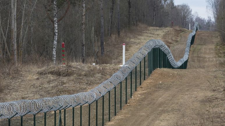 “Njerëzit vdesin në heshtje”, vendi që po përballet me fluksin më të madh të emigrantëve në Europë