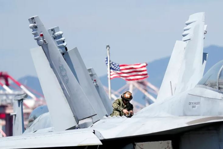 Aeroplanmbajtësja amerikane stërvitje të përbashkëta ushtarake me Korenë e Jugut