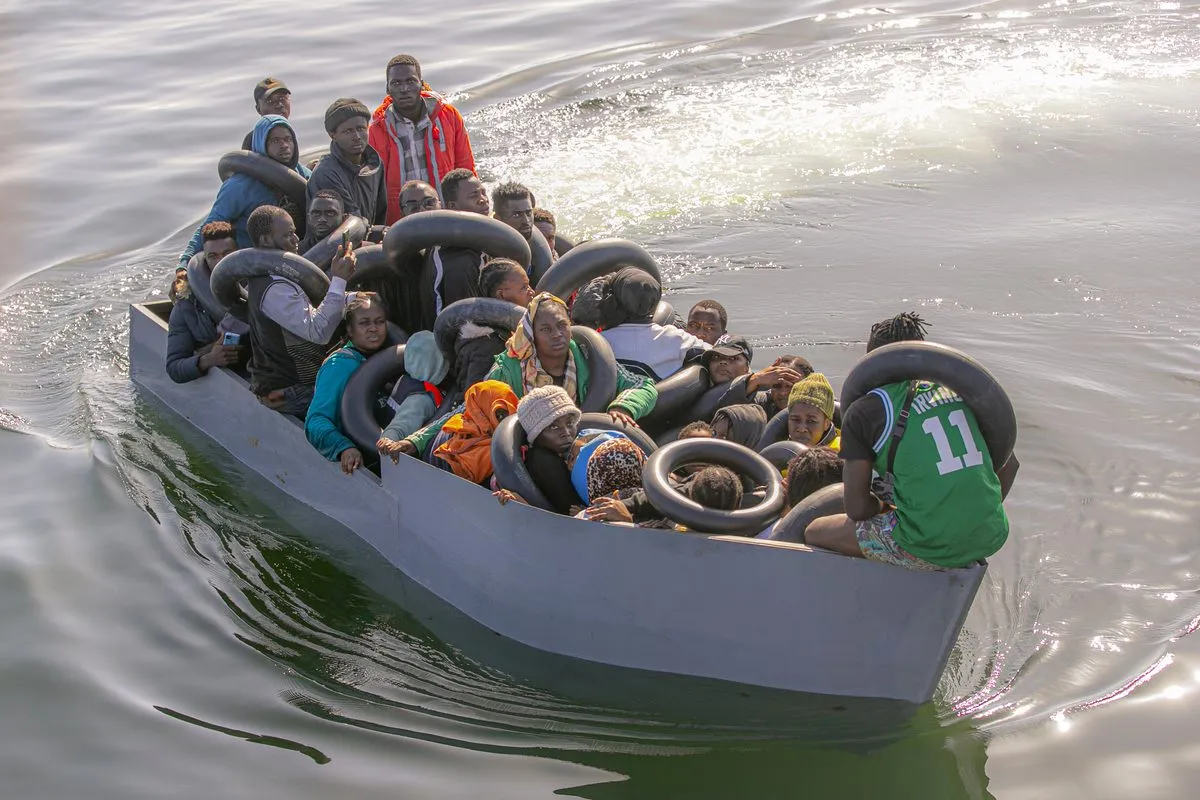 Fundoset varka me emigrantë, 34 persona rezultojnë të zhdukur