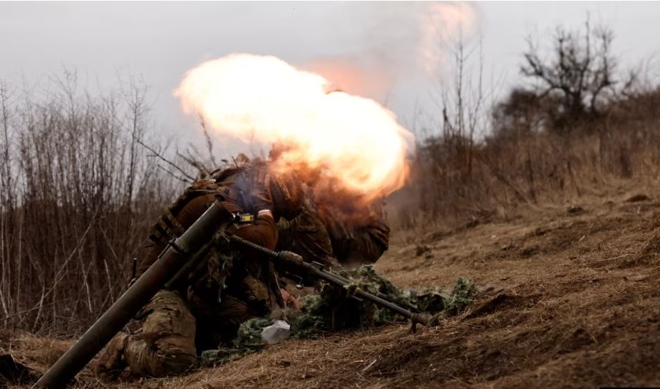 Beteja për Bakhmutin vazhdon, teksa BE-ja diskuton për municionet për Ukrainën