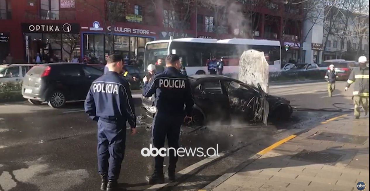 VIDEO/ Shkrumbohet makina në Tiranë, s’raportohet për të lënduar