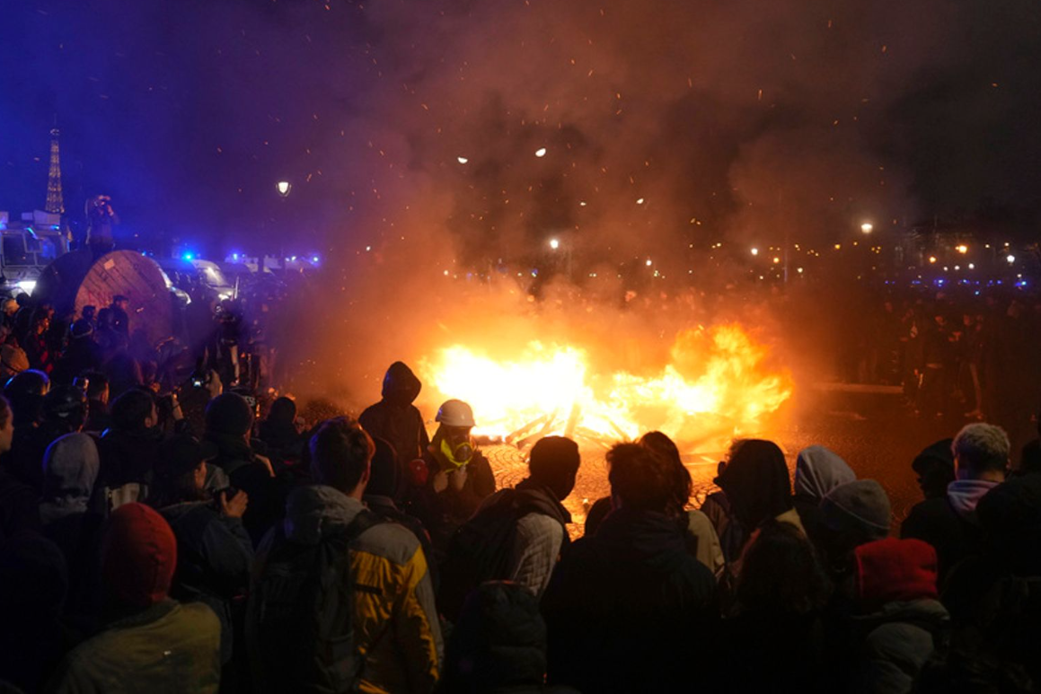 Sërish protesta të dhunshme në Paris kundër reformës së pensioneve