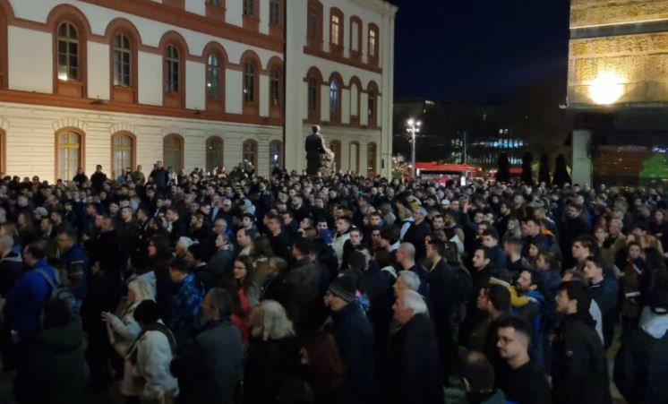 Studentët serb në Beograd protestojnë kundër planit evropian për Kosovën dhe Serbinë