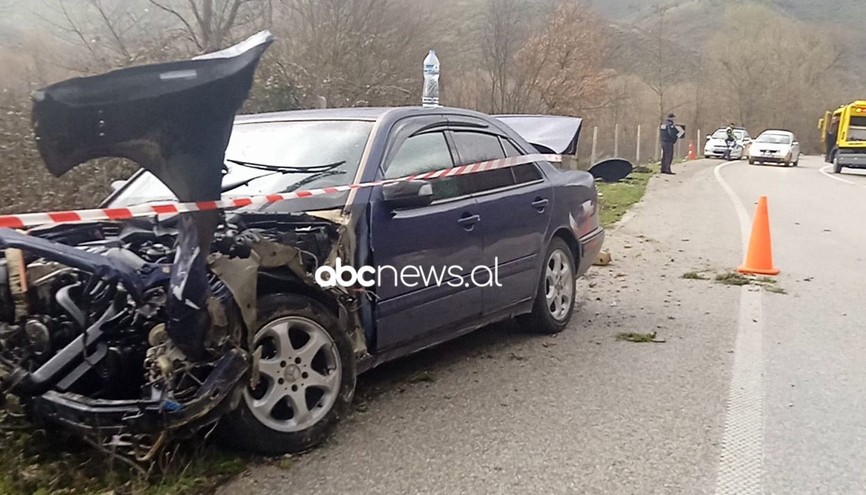 Përplasen dy automjete në aksin Kardhiq-Delvinë, s’ka të lënduar