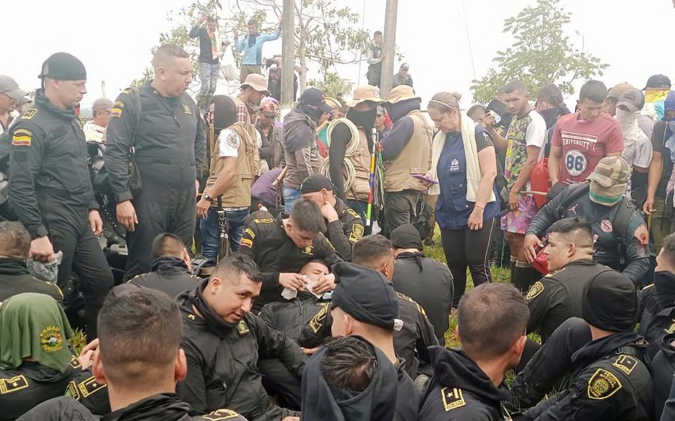 Demonstratë në Kolumbi/ Dy të vdekur, dhjetëra të marrë peng, mes tyre edhe policë