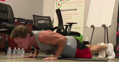 60-vjeçari bën 3264 pompa në 1 orë dhe thyen rekordin botëror Guinness