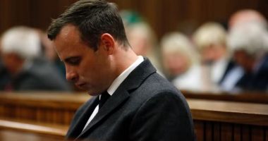 U dënua me 13 vite burg për vrasjen e partneres së tij, atleti Pistorius kërkon lirimin me kusht