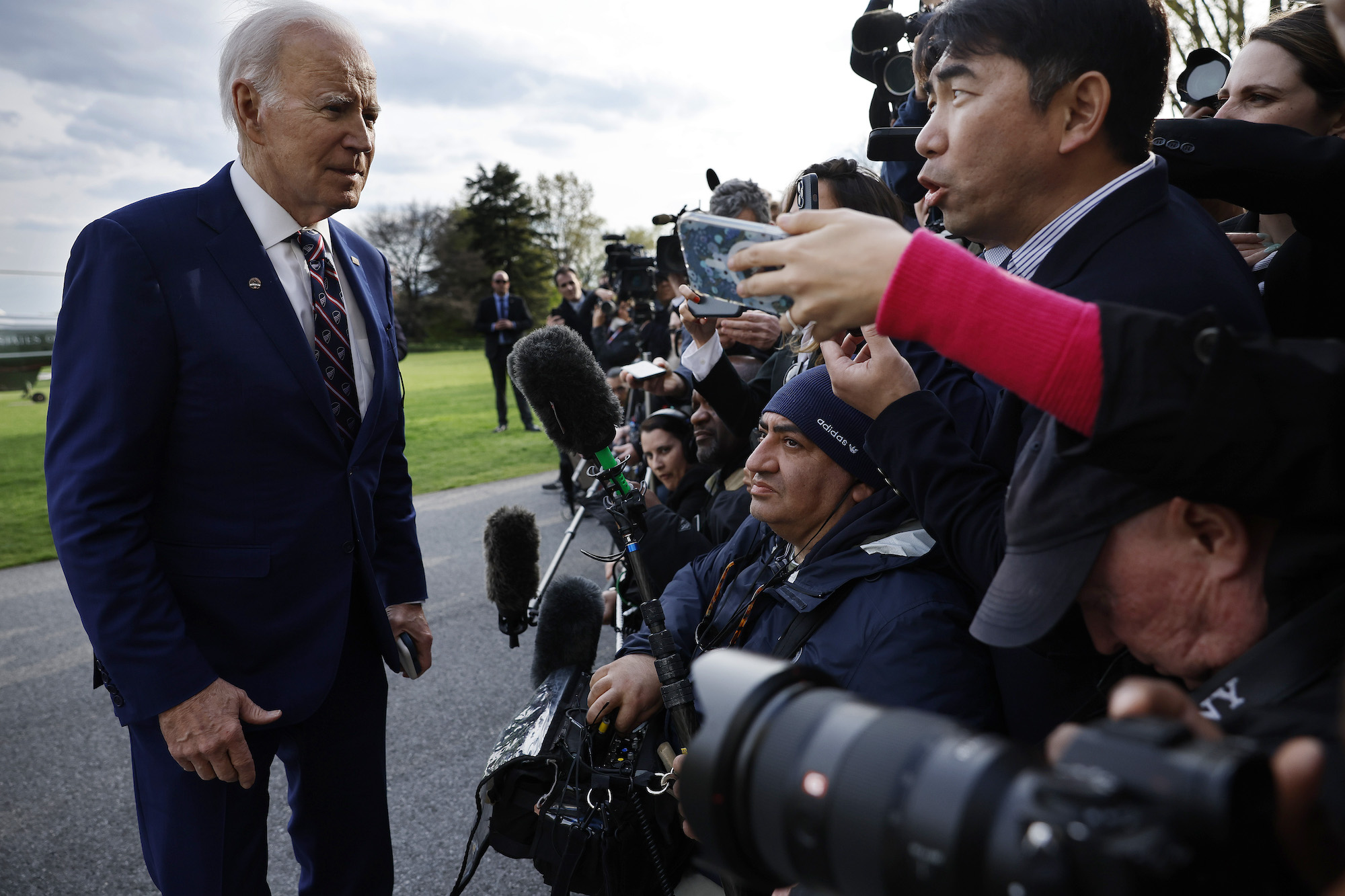 Biden “i shqetësuar” për planet e Rusisë për të vendosur armë bërthamore në Bjellorusi