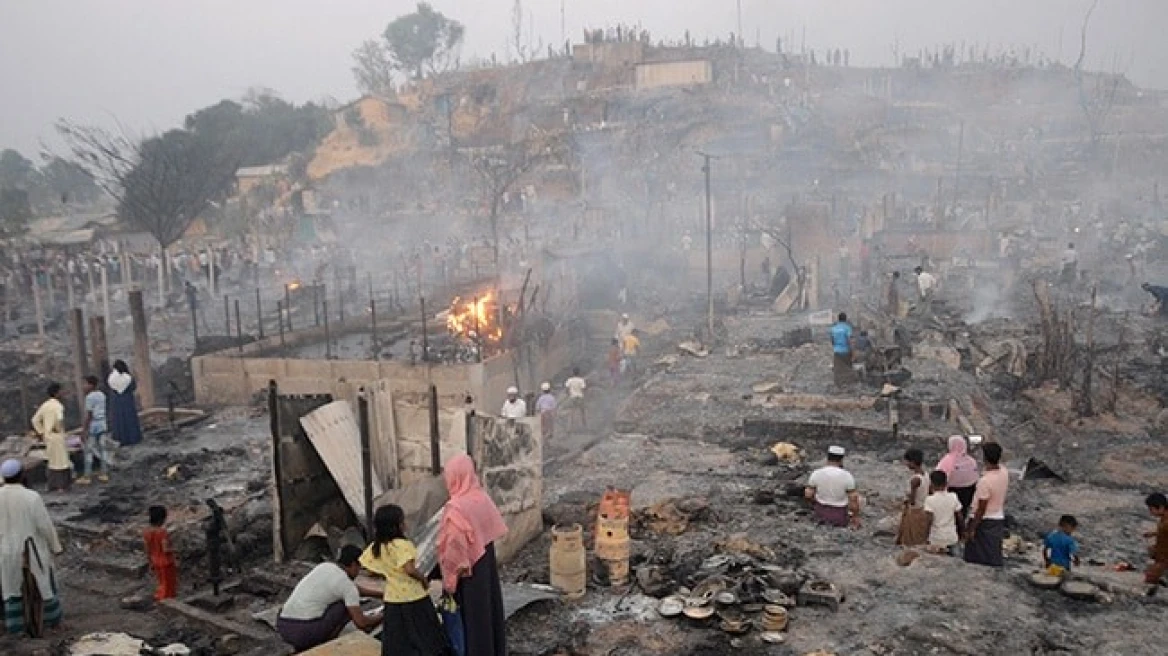 Zjarri masiv shkatarron mijëra shtëpi në një kamp refugjatësh në Bangladesh