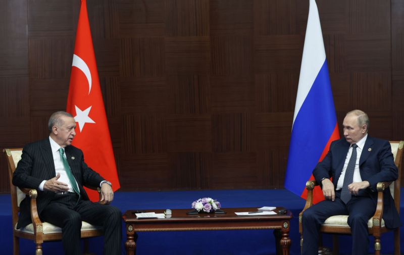 Erdogan: Putini mund të vizitojë Turqinë në prill