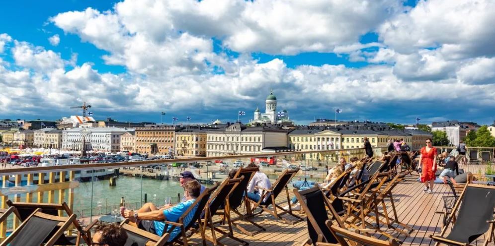 Finlanda ofron udhëtime falas për t’i mësuar njerëve se çfarë është lumturia