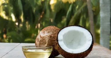 Këto janë ushqimet që nuk duhet t’i hani kurrë, sipas kardiologut