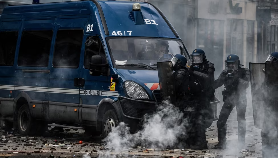 Protesta të reja të dhunshme në Francë