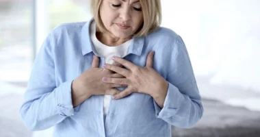 Mos i injoroni, këto janë siptomat e një ataku të mundshëm në zemër