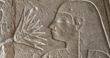 Çfarë arome kishte parfumi i Kleopatrës? Shkencëtarët po përpiqen të “zbulojnë” erërat e së kaluarës