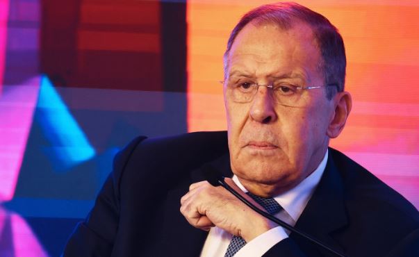 “Rusia, viktimë e luftës në Ukrainë”, Lavrov shkakton të qeshura gjatë konferencës