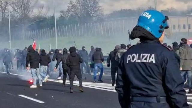 Napoli-Frankfurt: Policia vendase në këmbë, rreth 800 agjentë të infiltruar nëpër rrugë për të ndalur trazirat